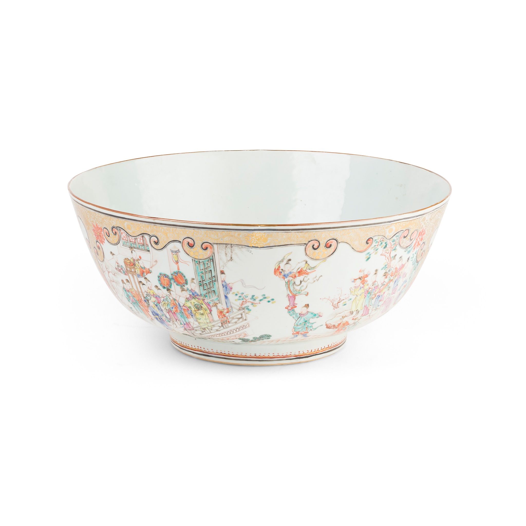 CHINESE EXPORT FAMILLE ROSE PORCELAIN PUNCH BOWL