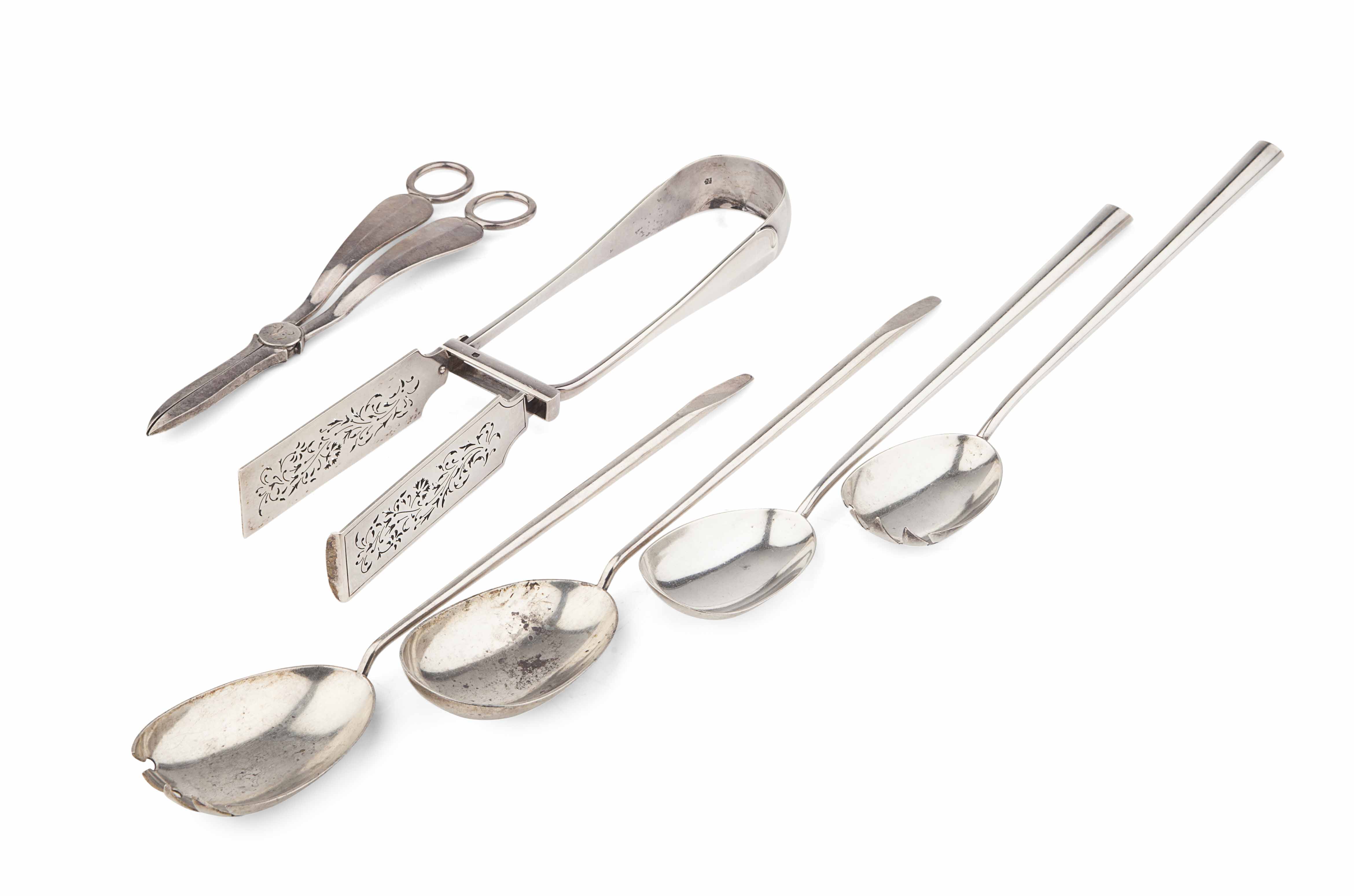 GROUP OF SILVER SERVING PIECES