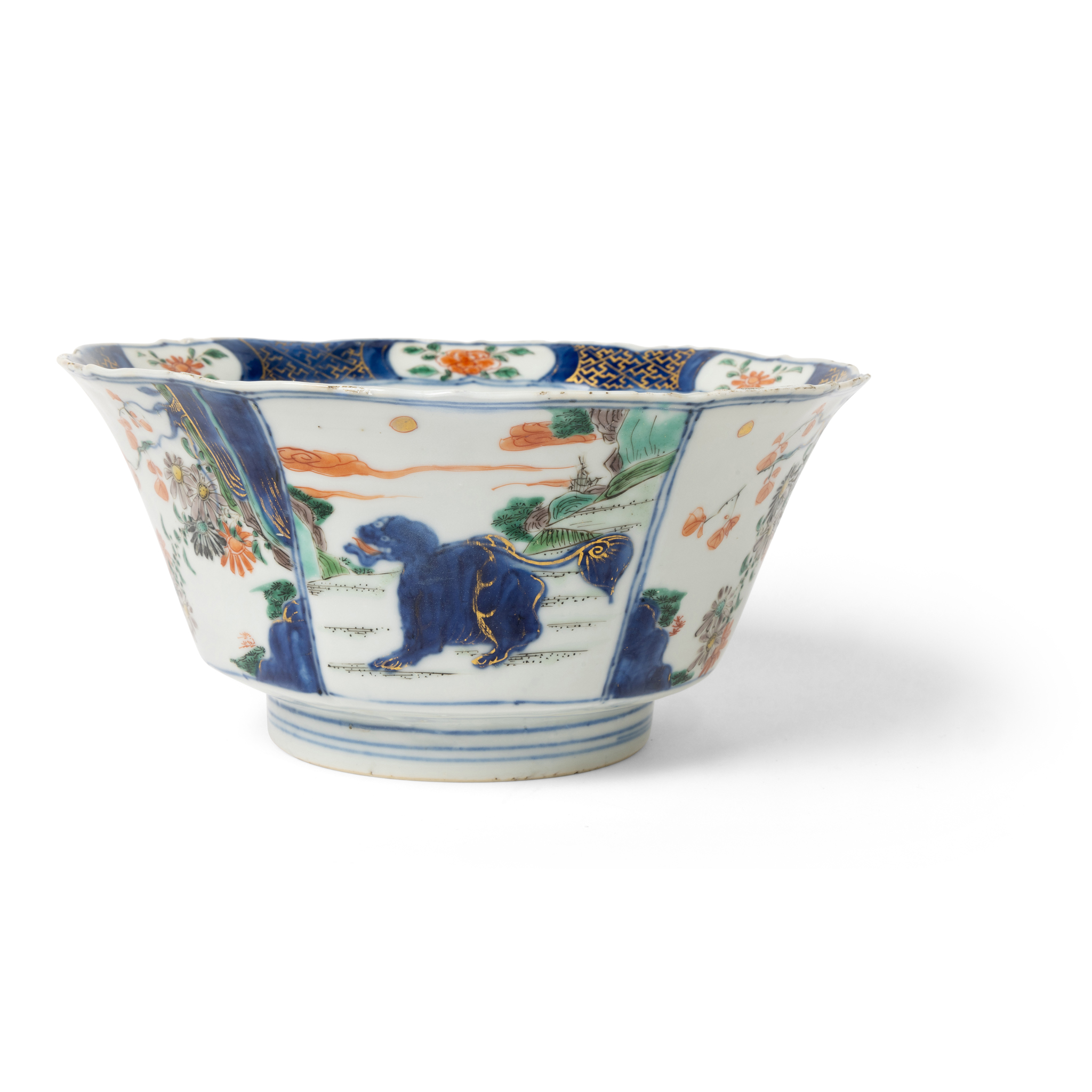 CHINESE WUCAI 'MYTHICAL BEAST AND FLOWER' BOWL