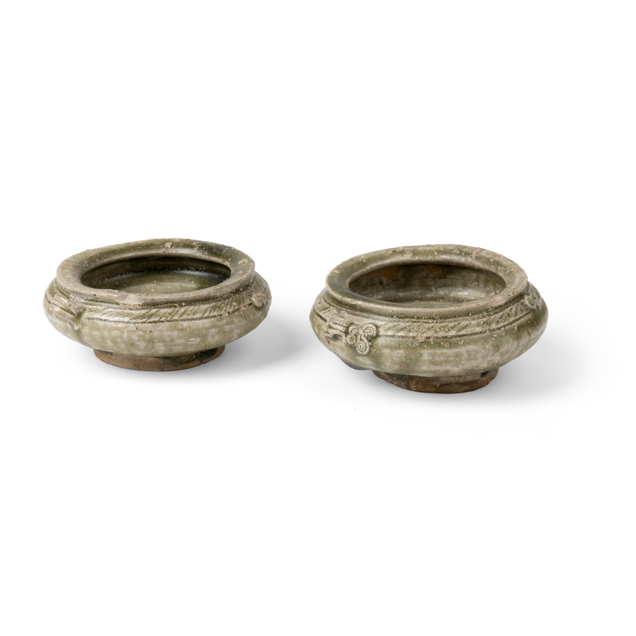 PAIR OF PROTO-PORCELAIN CELADON-GLAZED STONEWARE BOWLS