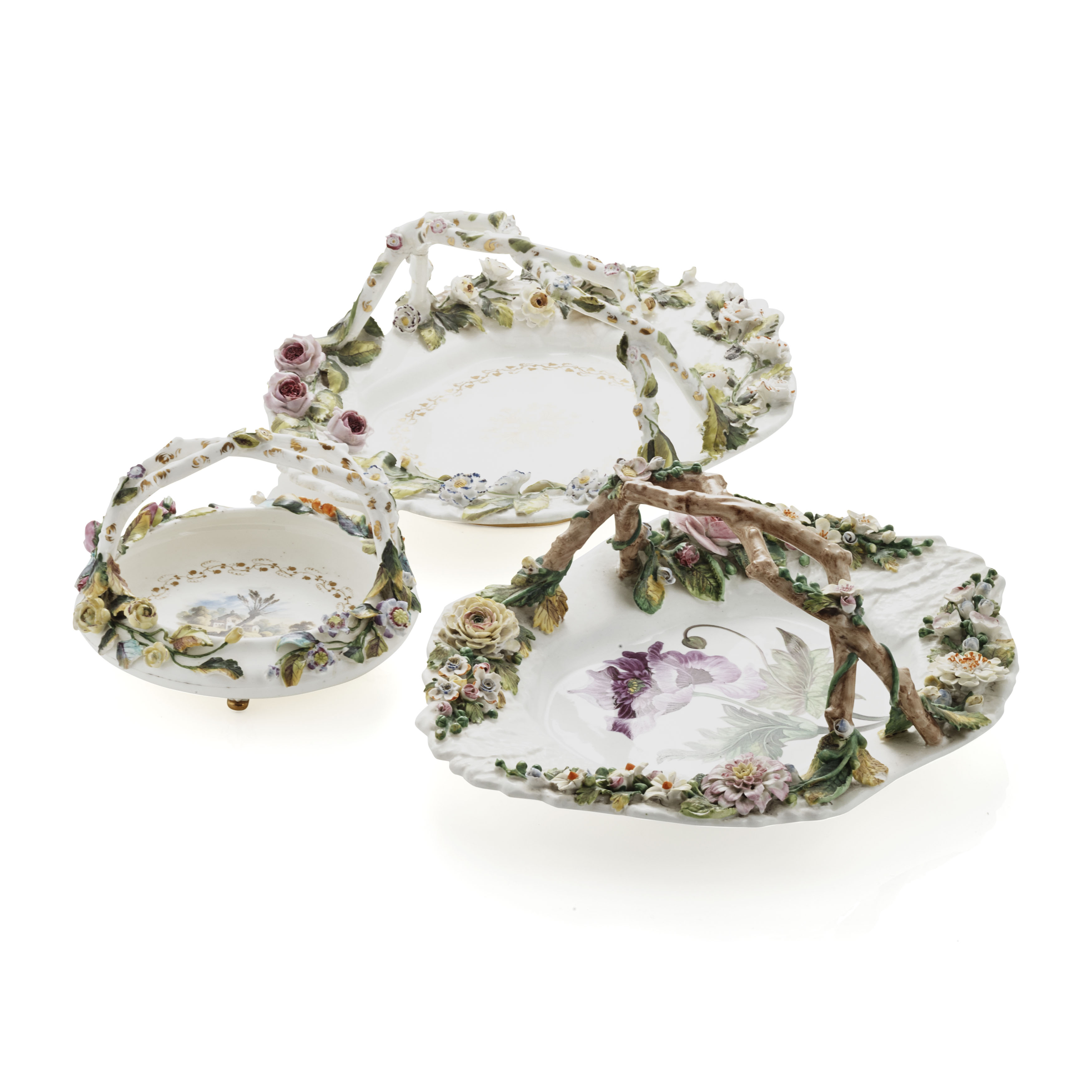 SMALL ROCKINGHAM BRAMELD PORCELAIN BASKET