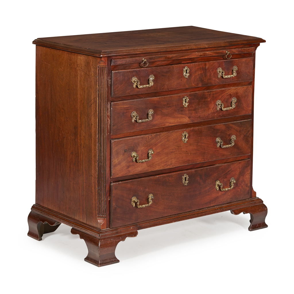 EARLY GEORGE III MAHOGANY CHEST OF DRAWERS