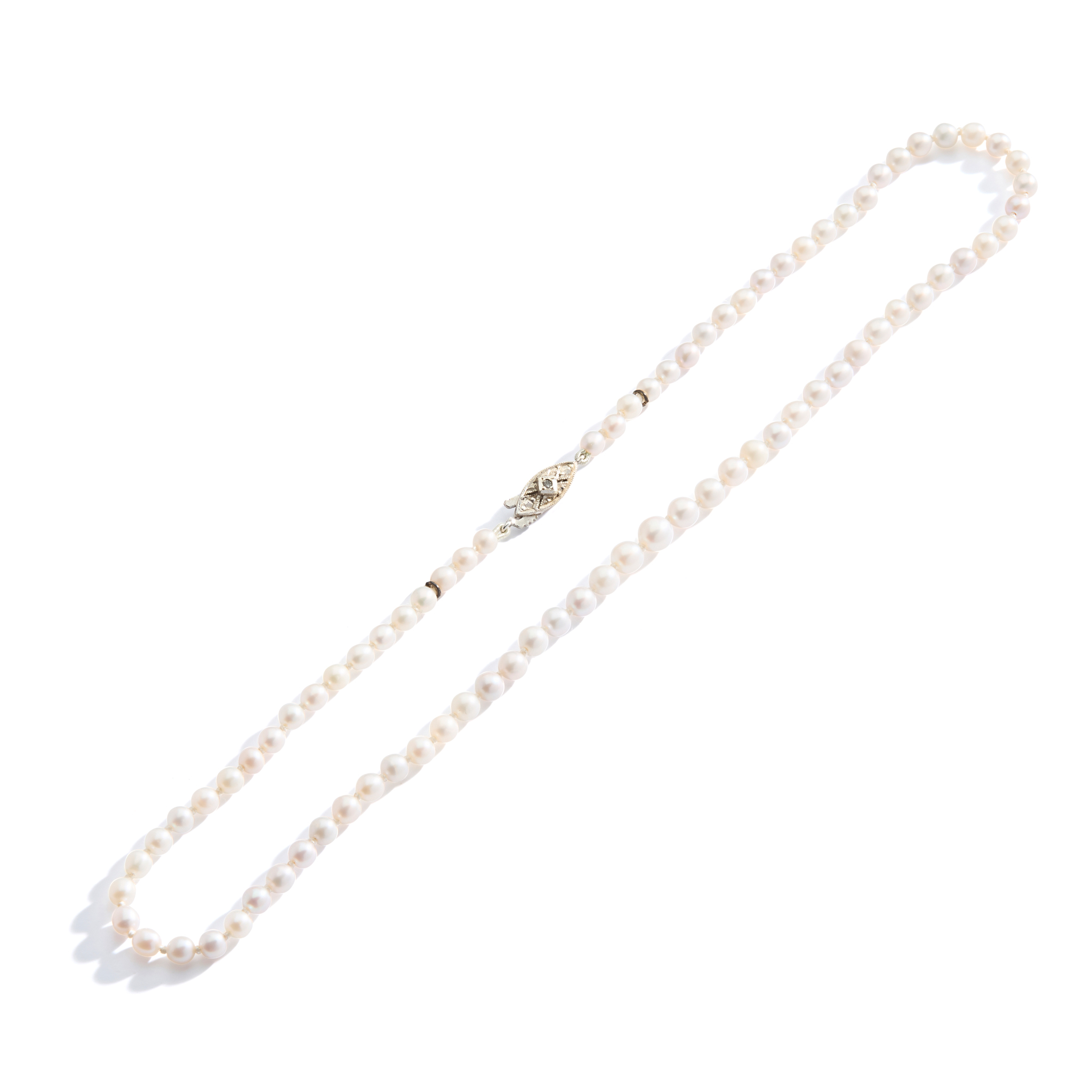A SCOTTISH FRESHWATER PEARL NECKLACE