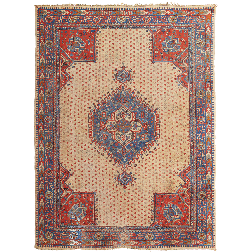 Ushak carpet
