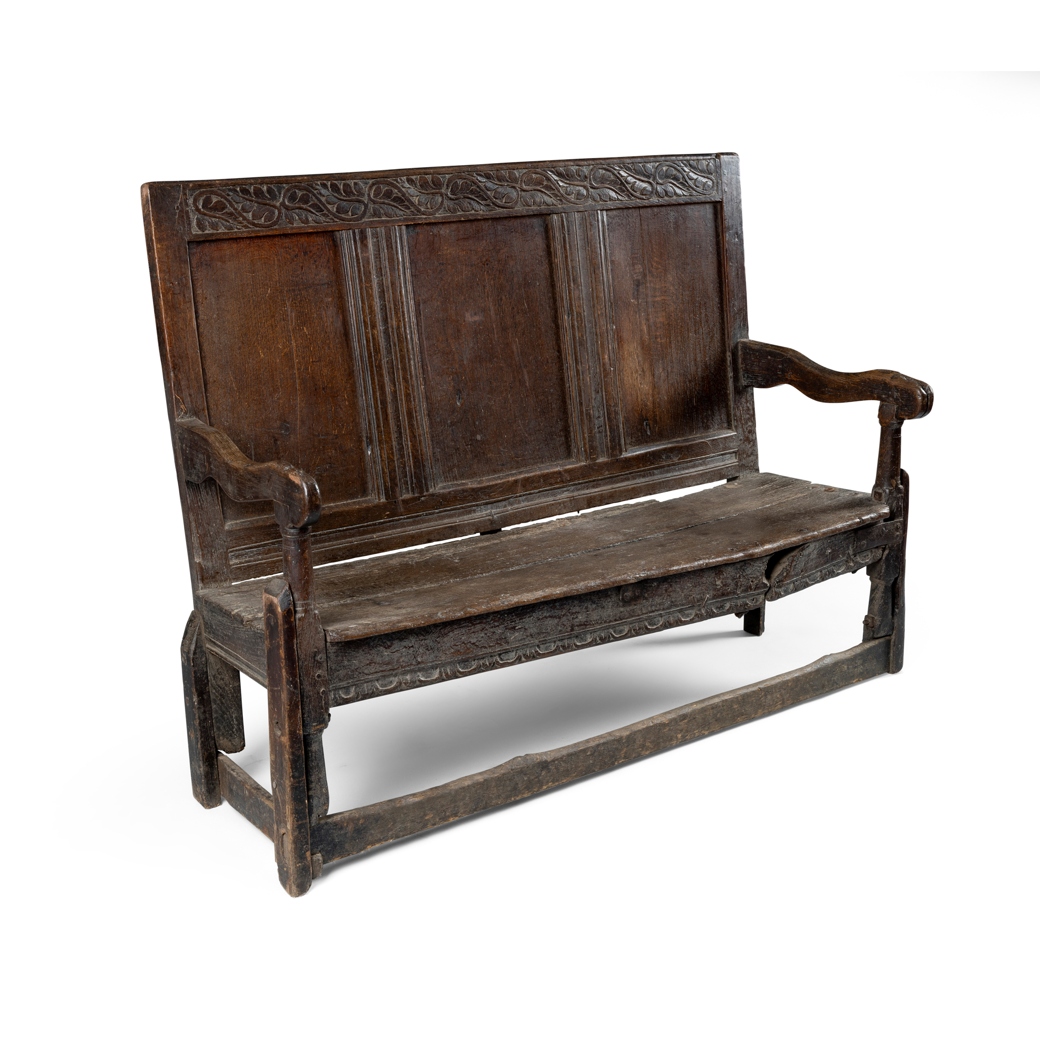 AN OAK HIGH BACK SETTLE