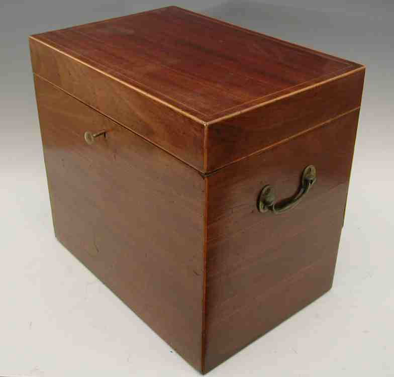 A George III mahogany decanter box,