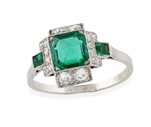 An Art Deco emerald and diamond set ring