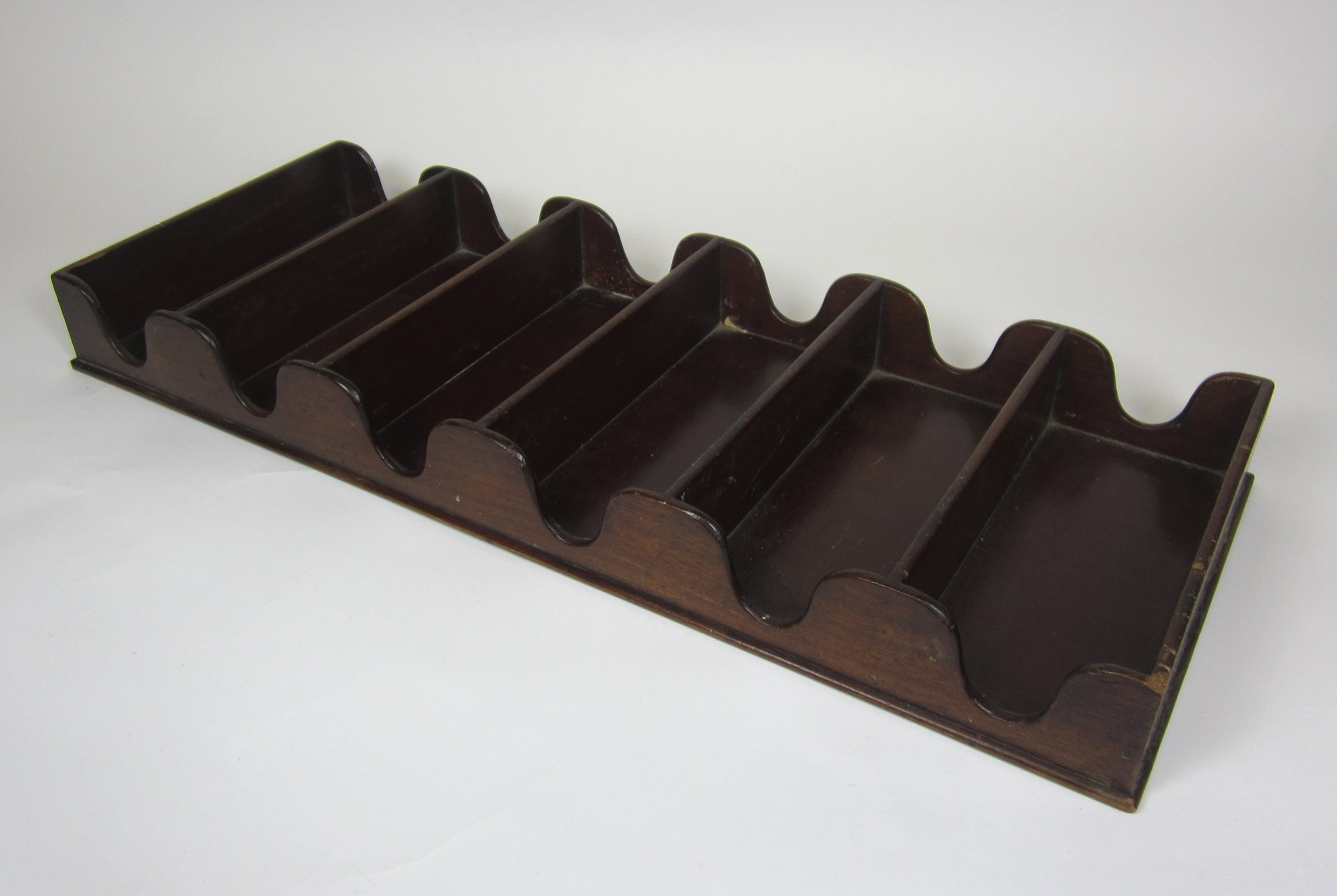 GEORGE III MAHOGANY BOTTLE RACK