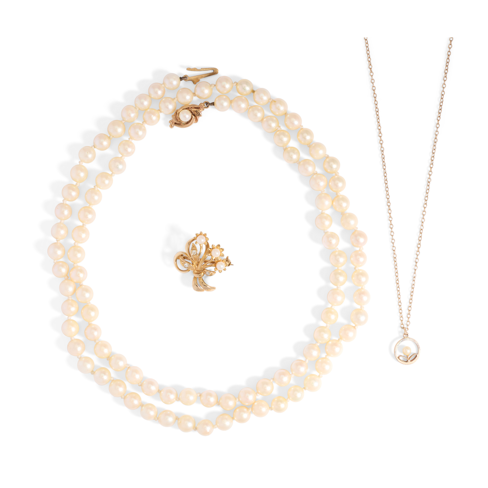 A collection of cultured pearl jewellery