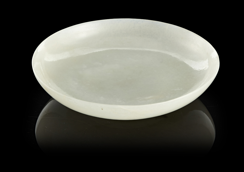 FINELY CARVED WHITE JADE DISH
