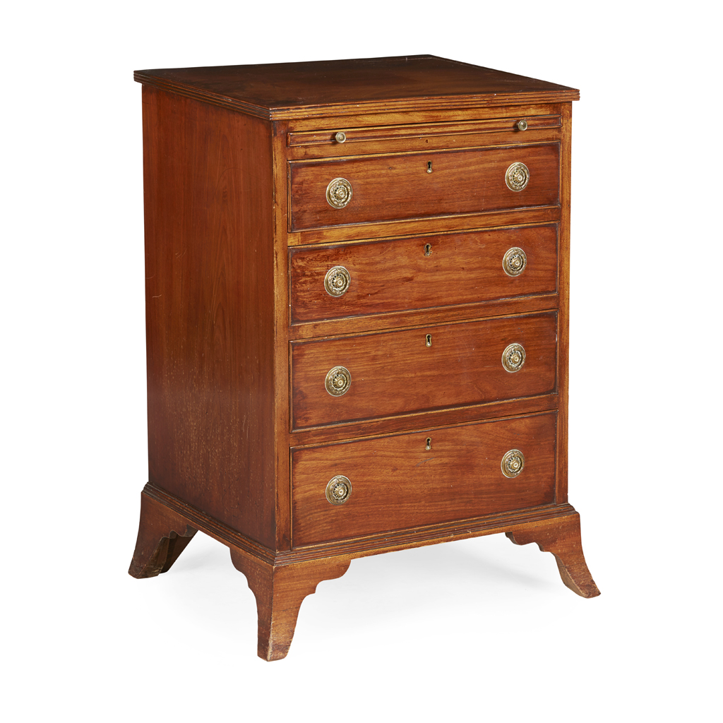 GEORGE III STYLE SMALL MAHOGANY BACHELOR'S CHEST OF DRAWERS