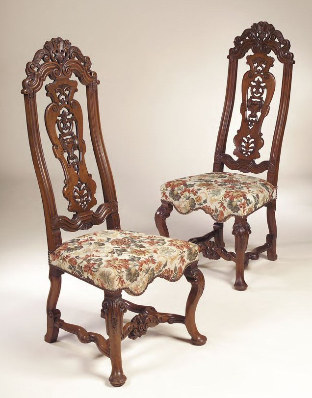 A set of five Victorian walnut Queen Anne style dining chairs,