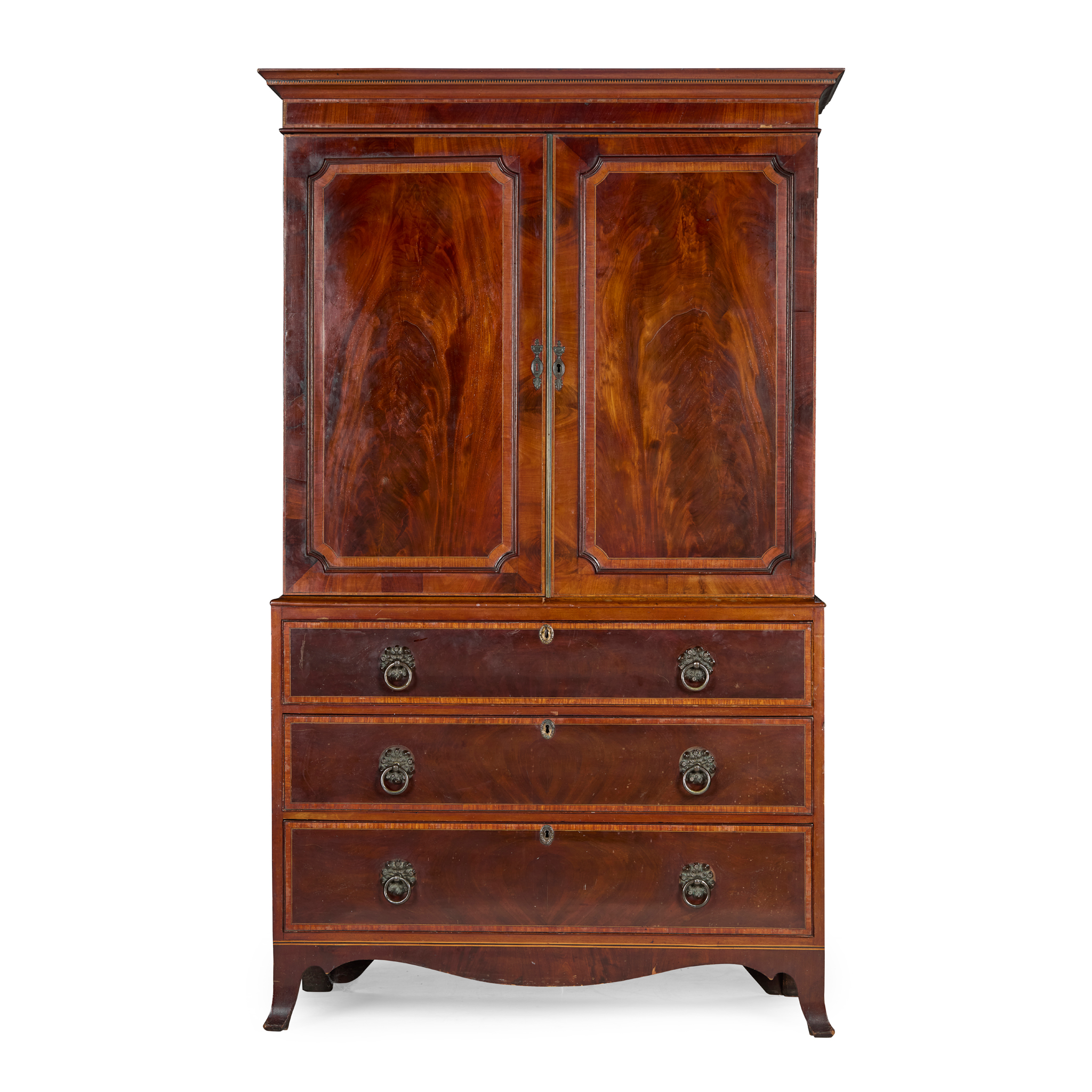 GEORGE III MAHOGANY LINEN PRESS