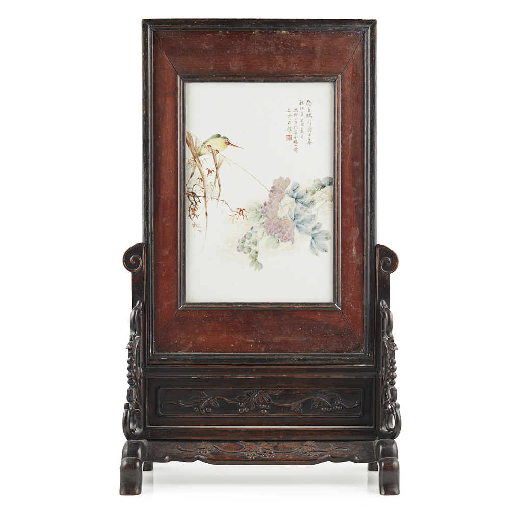 FAMILLE ROSE PLAQUE MOUNTED AS A TABLE SCREEN