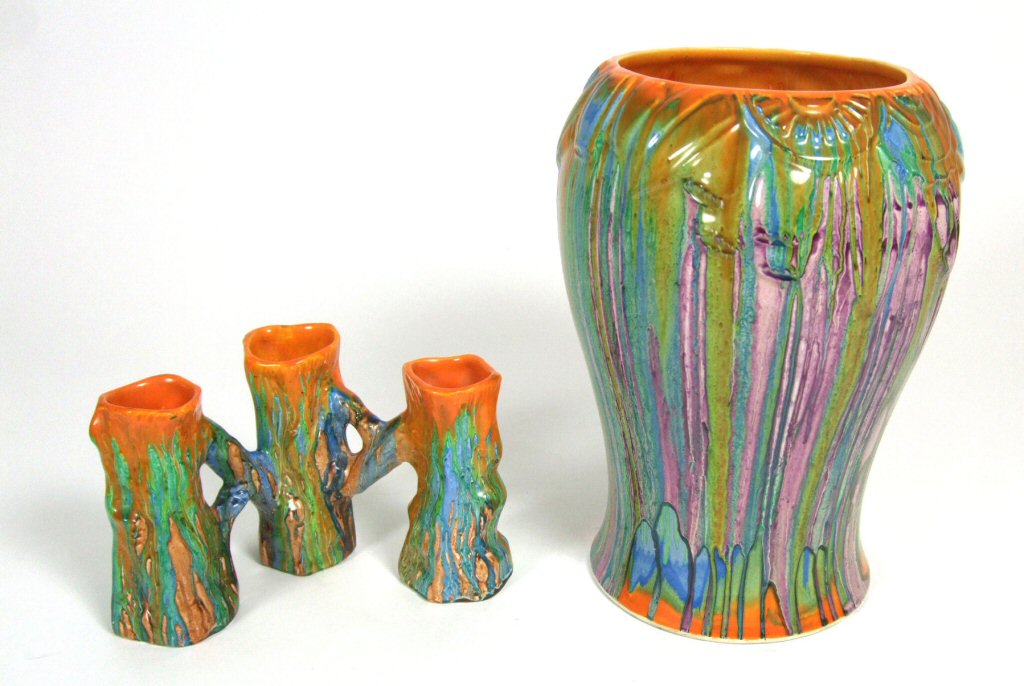 GROUP OF CLARICE CLIFF WARES