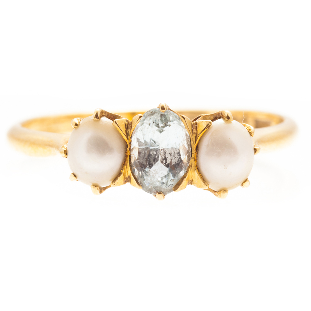 An aquamarine and pearl set ring