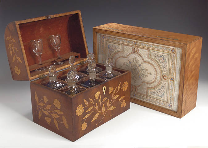 A Victorian mahogany decanter box,