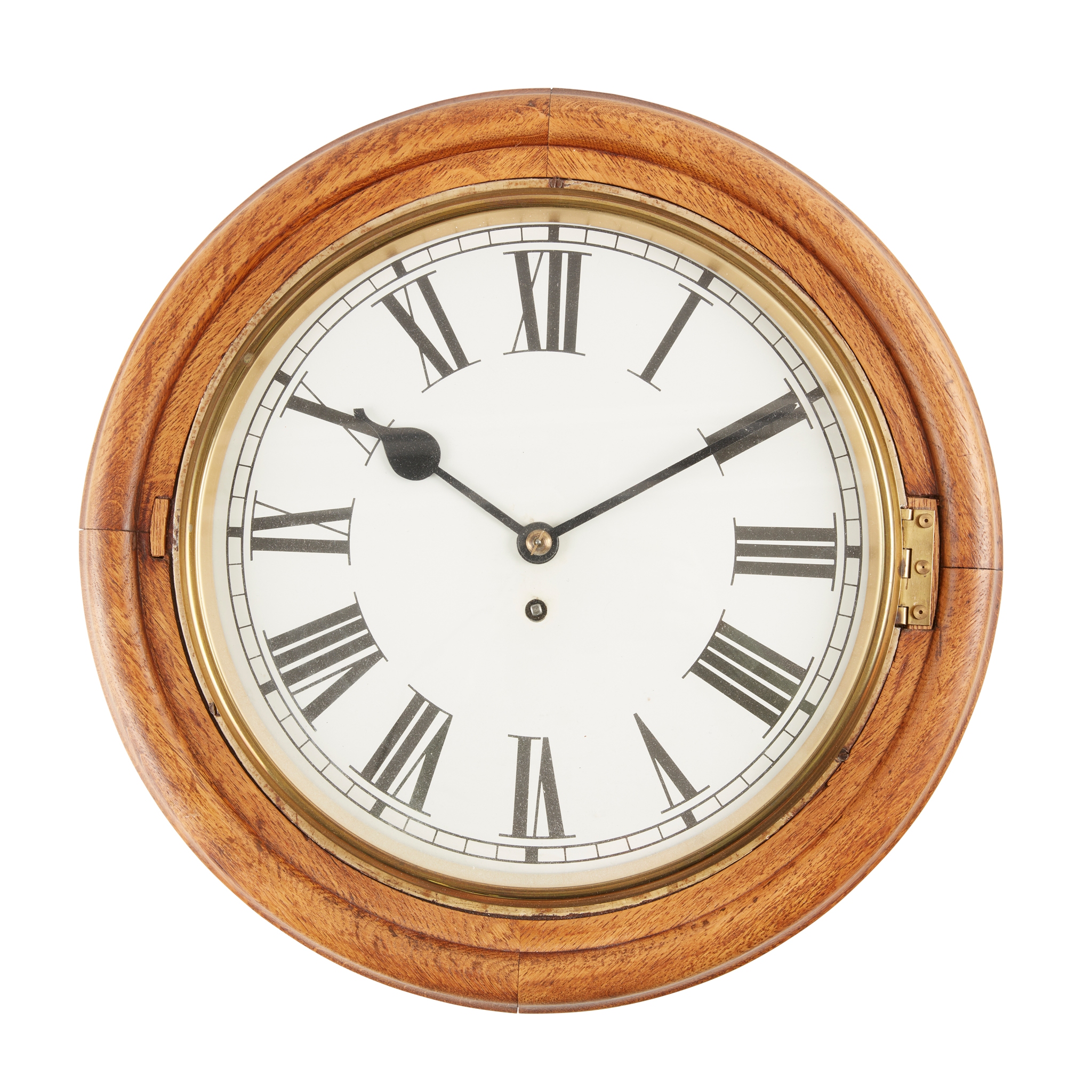 OAK ROUND-DIAL WALL CLOCK