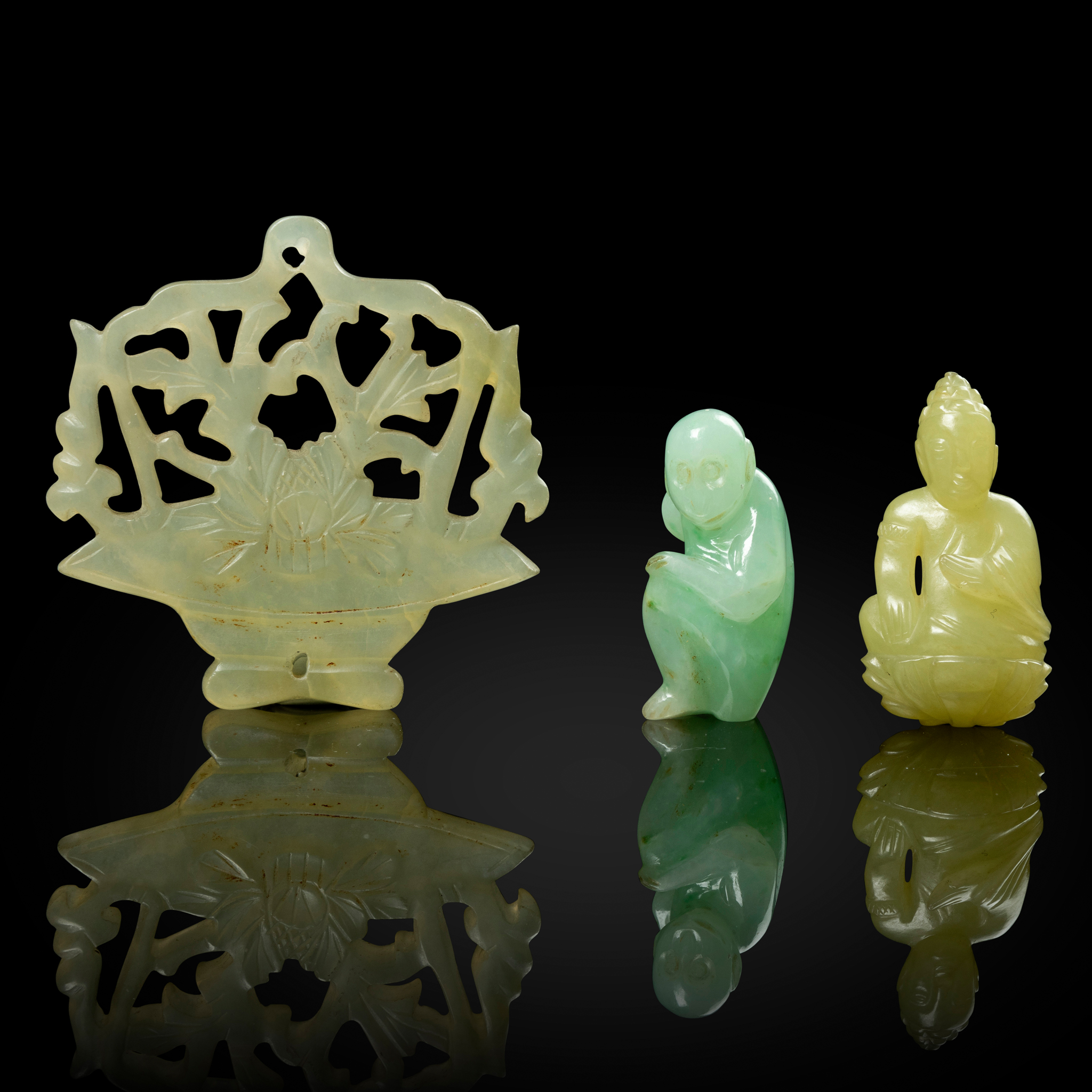 GROUP OF THREE CHINESE JADE AND JADEITE CARVINGS