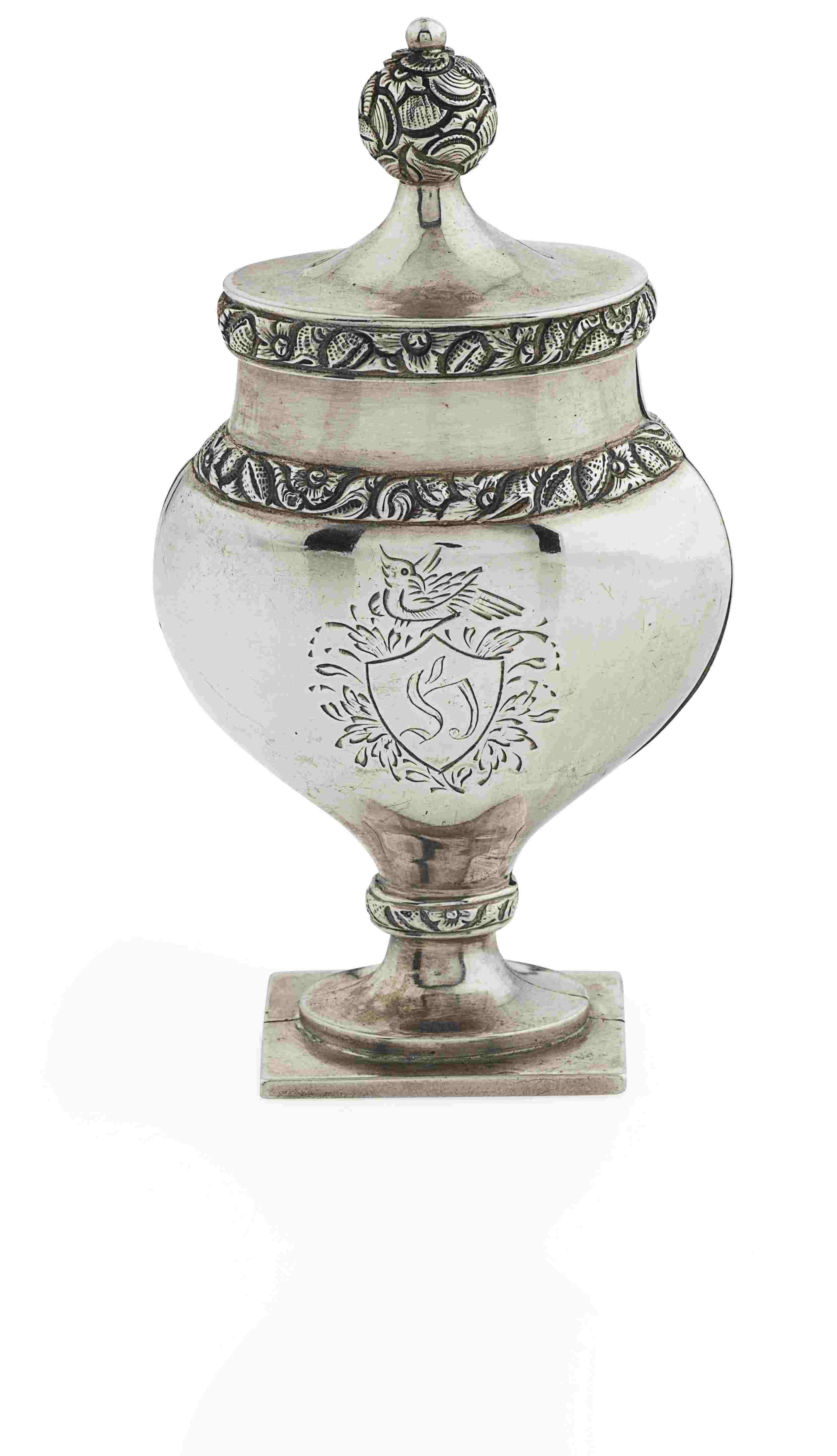 A continental nutmeg grater