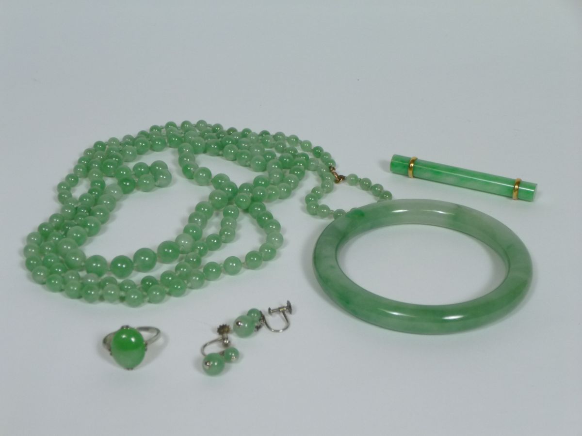 COLLECTION OF GREEN JADE JEWELLERY
