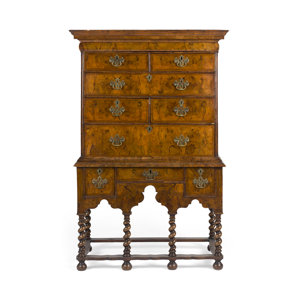 QUEEN ANNE WALNUT CHEST ON STAND