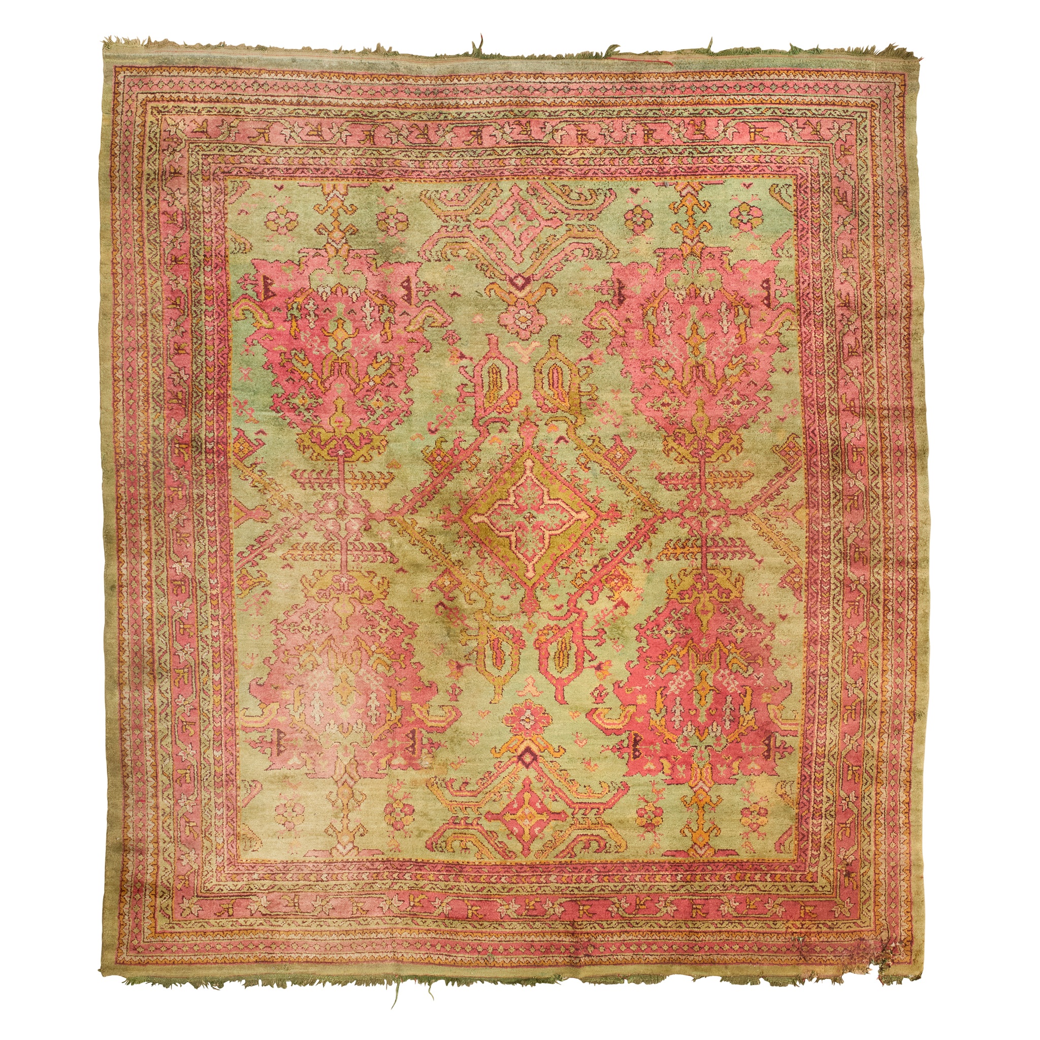 USHAK CARPET