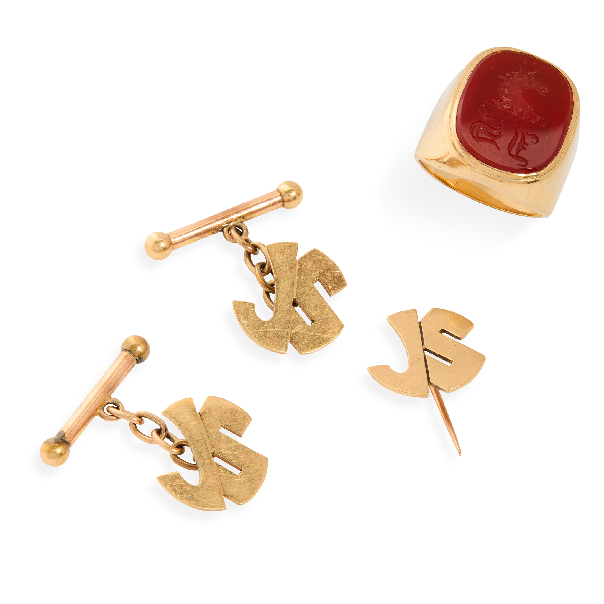 A gentleman's signet ring