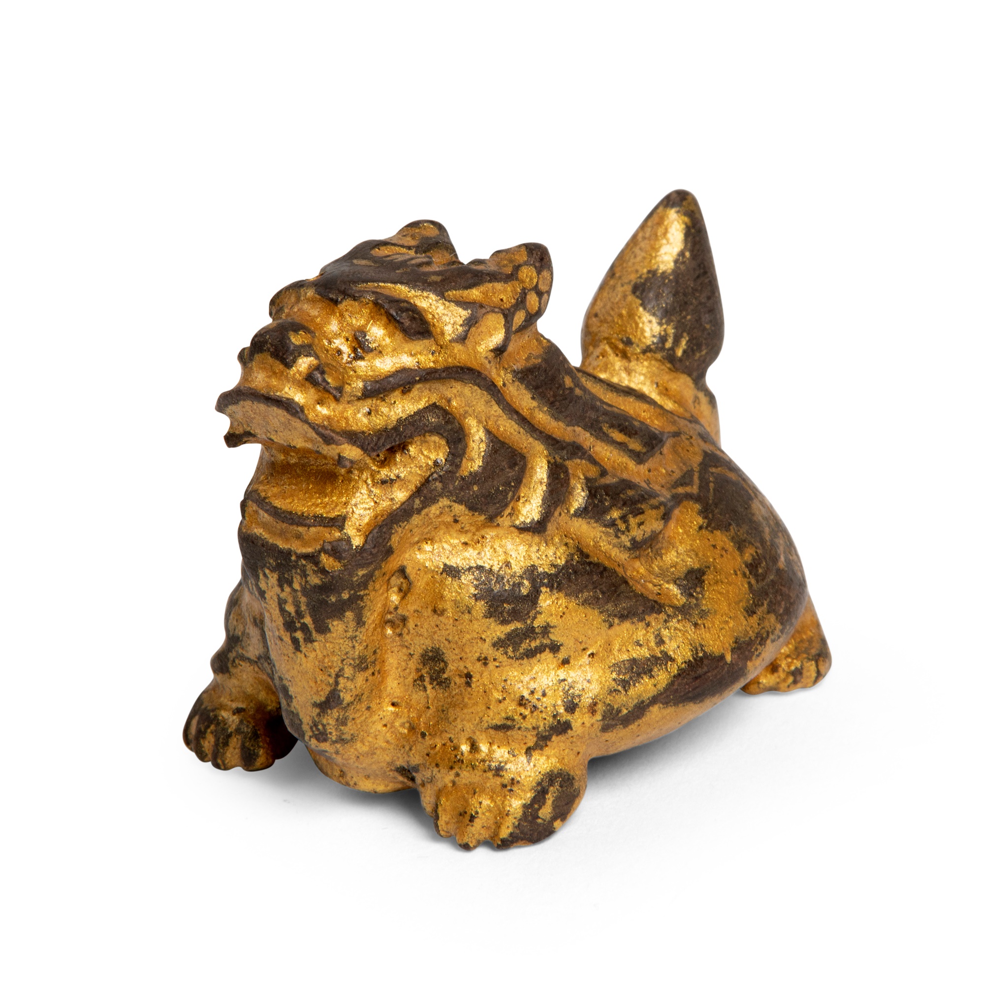 GILT-PAINT VIETNAMESE KYNAM (KYARA) AGARWOOD CARVING OF A DRAGON-HEAD TURTLE