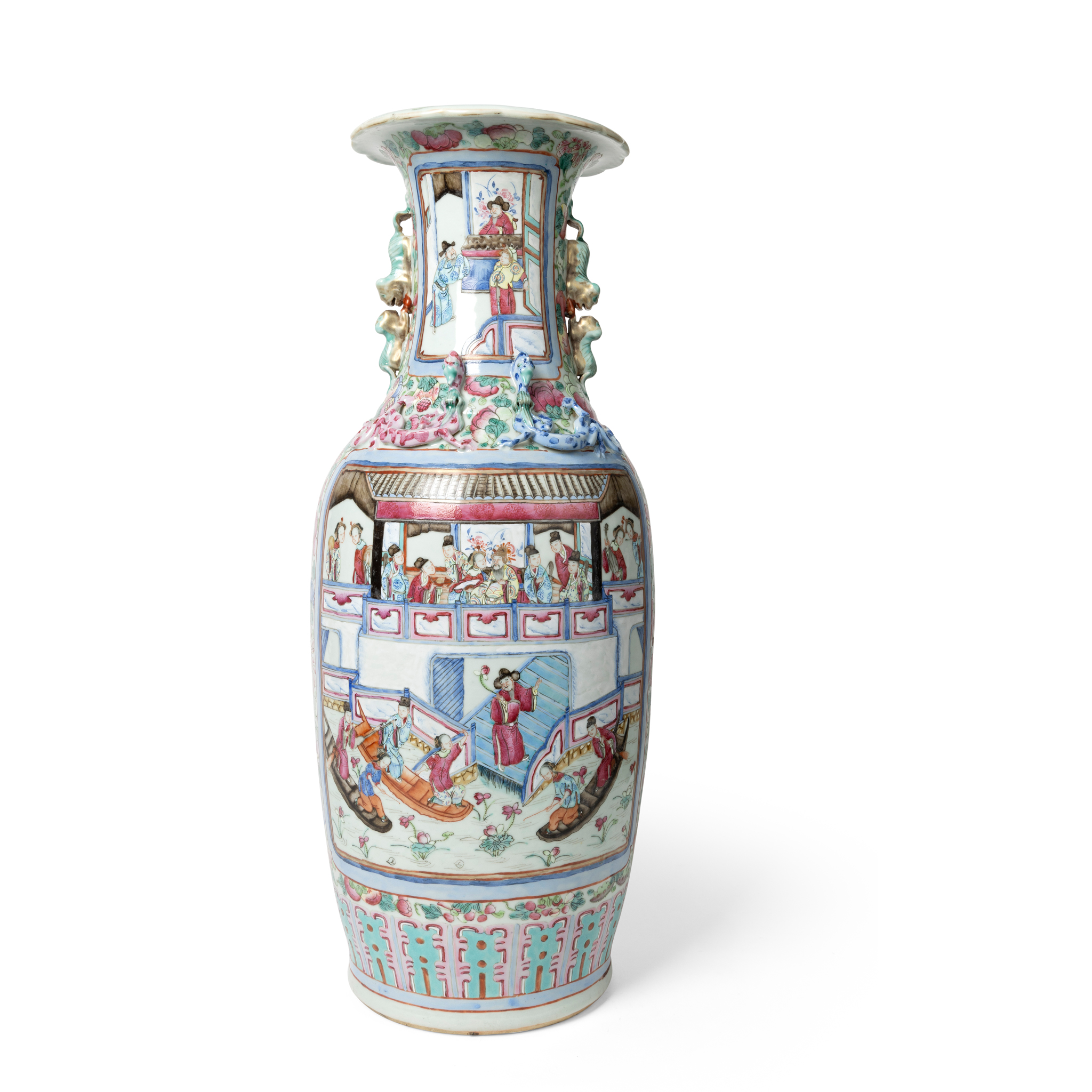 LARGE CHINESE FAMILLE ROSE 'WARRIOR' VASE