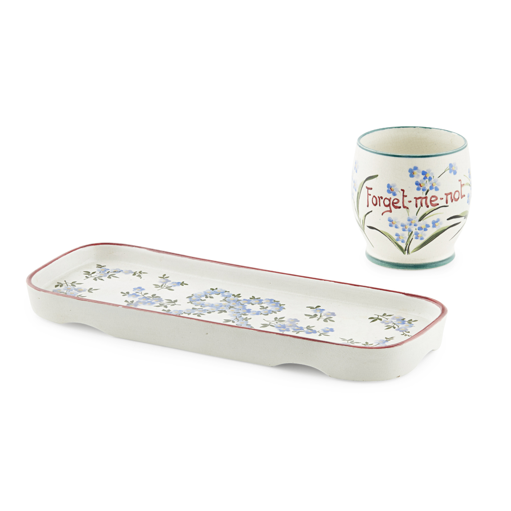 A WEMYSS WARE GALLERIED TRAY
