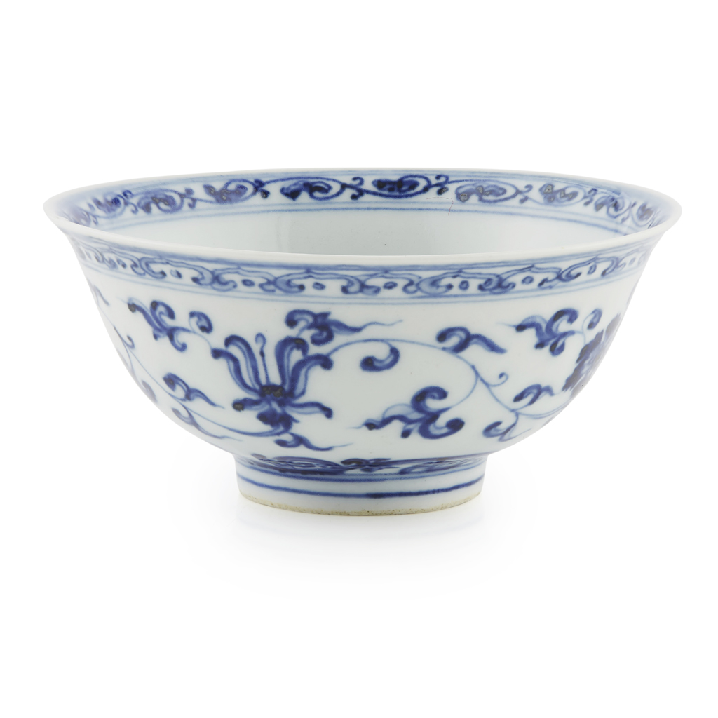 MING-STYLE BLUE AND WHITE BOWL