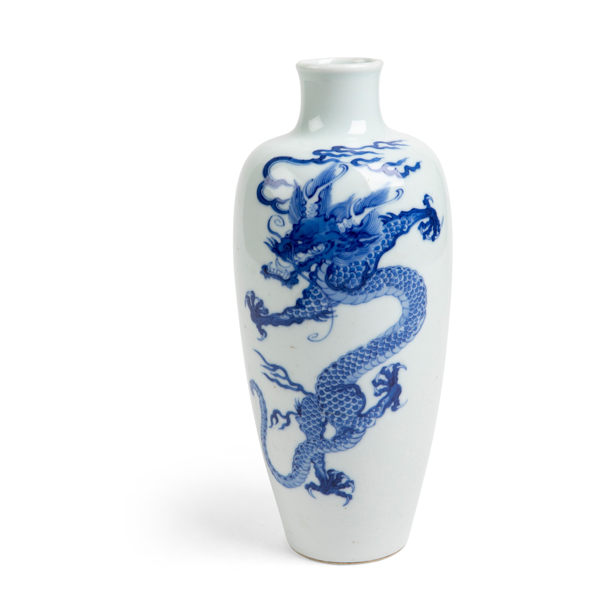 BLUE AND WHITE 'DRAGON' VASE 