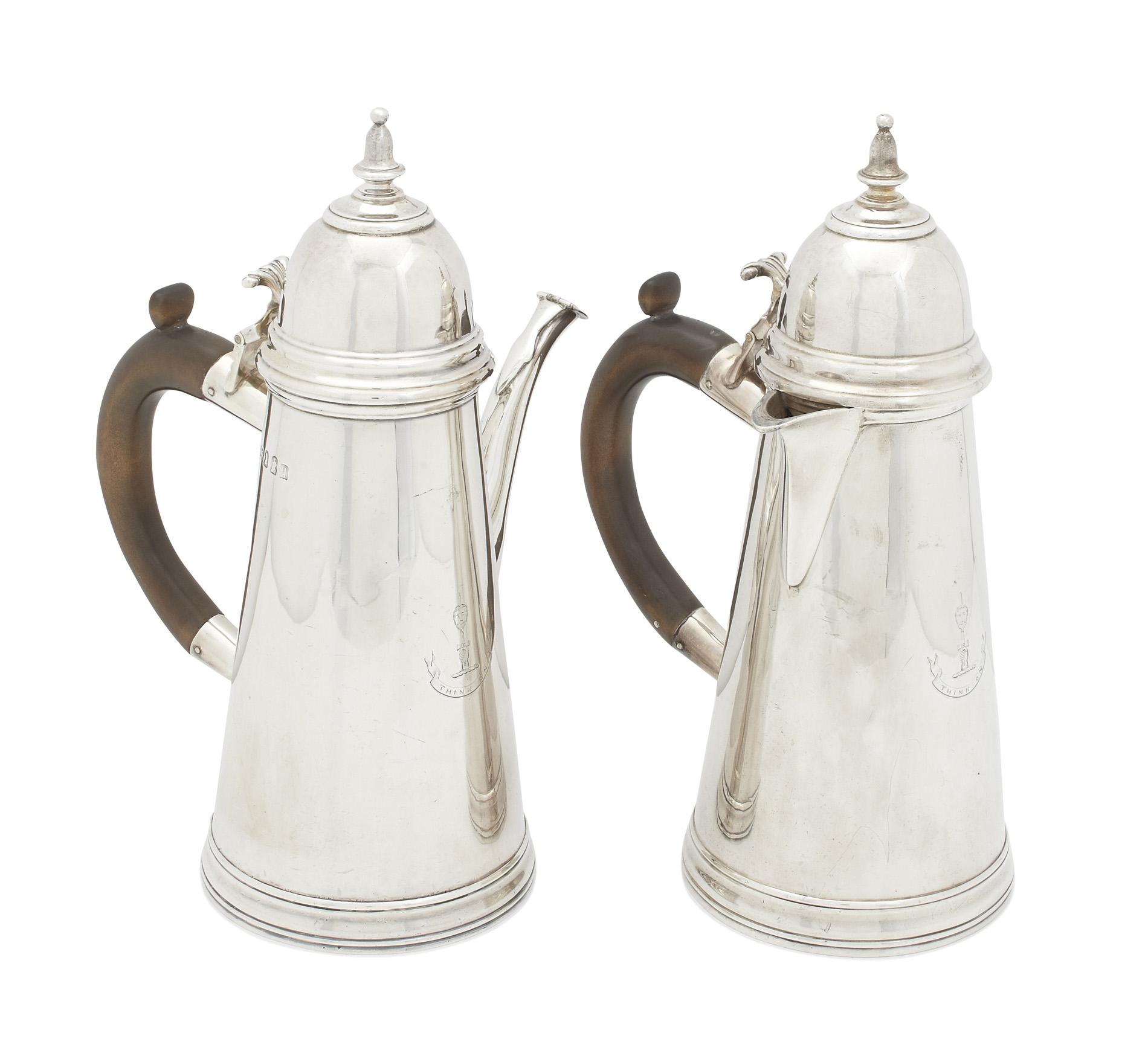 A modern Britannia standard cafe au lait set