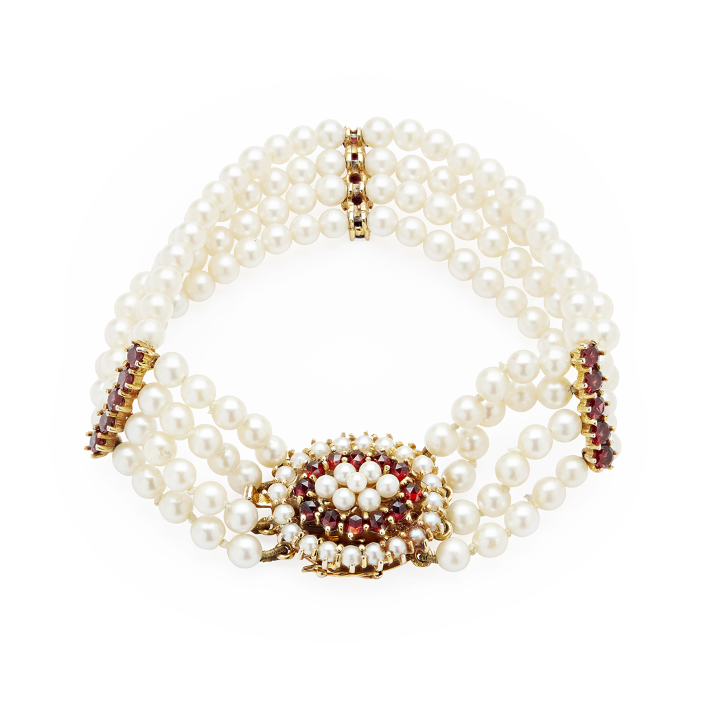 A garnet and pearl bracelet