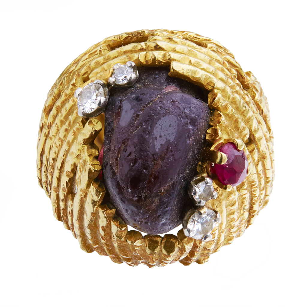 GRIMA - A modernist 18ct gold and garnet set ring, circa 1986