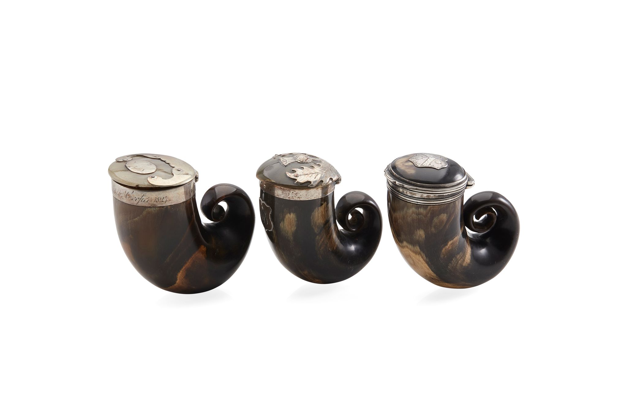 A VICTORIAN CURLY SNUFF MULL