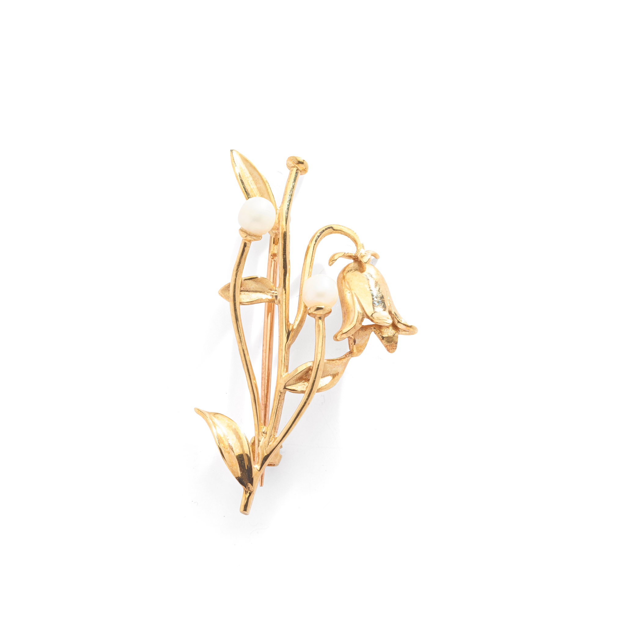 CAIRNCROSS OF PERTH: A 9CT GOLD SCOTTISH FRESHWATER PEARL 'BLUEBELL' BROOCH