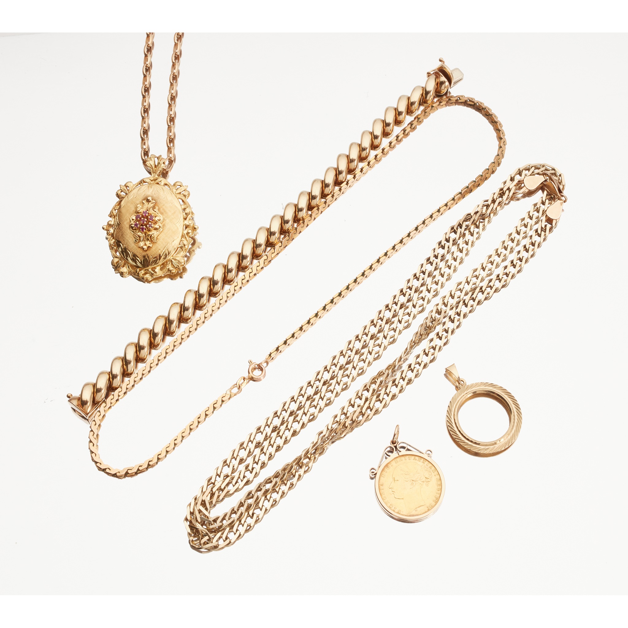 A collection of jewellery to include a 9ct gold flattened woven link neck chain