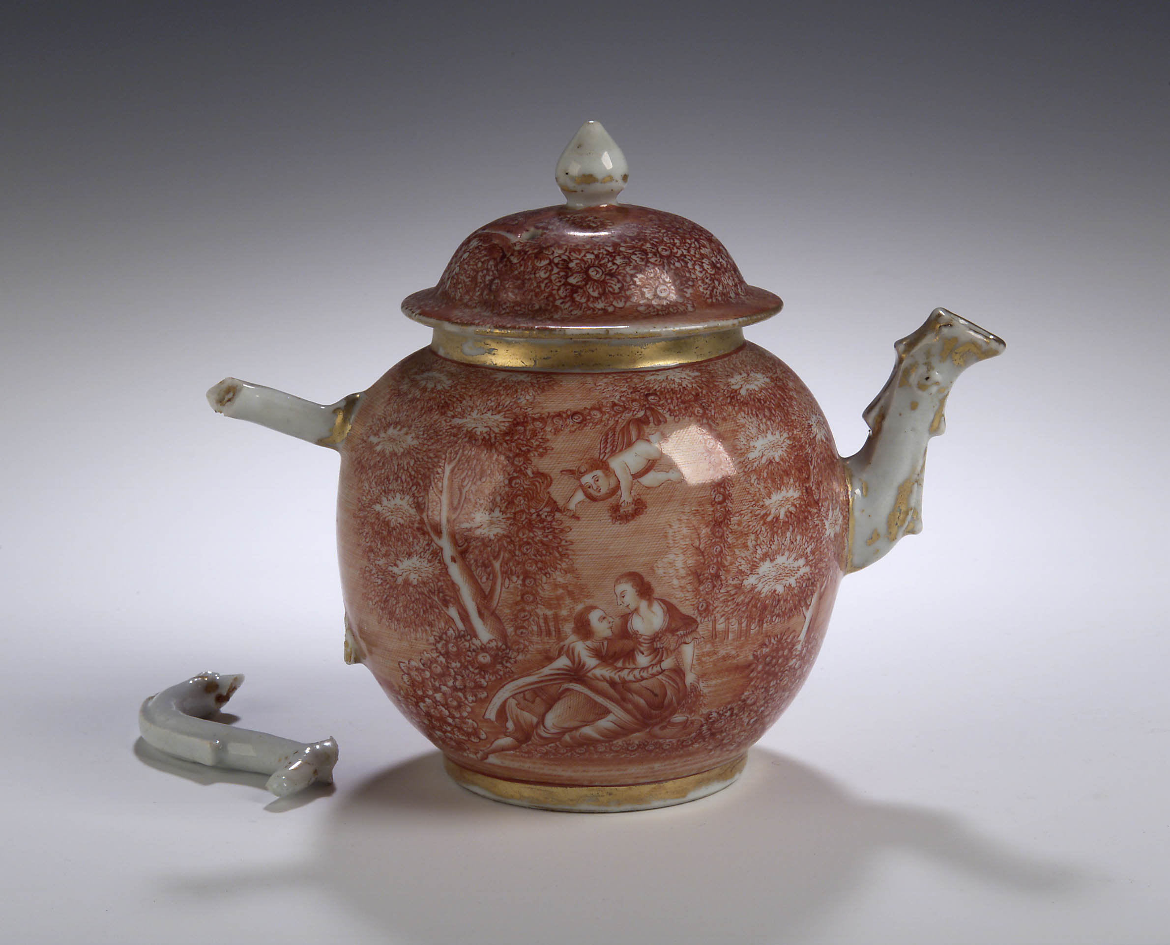 A Chinese 18th century export globular teapot and cover