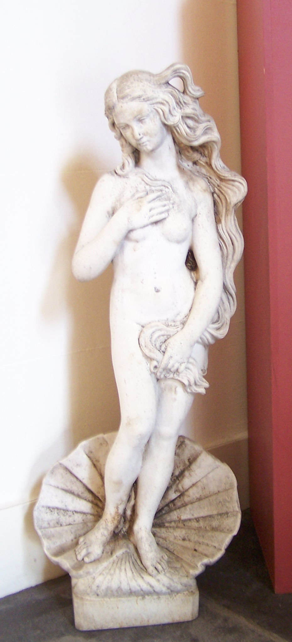 EXTRA LOT A composition garden statue