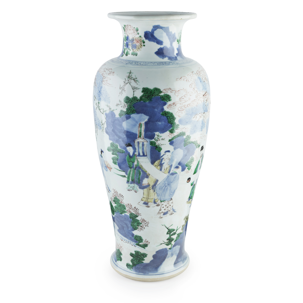 LARGE WUCAI VASE