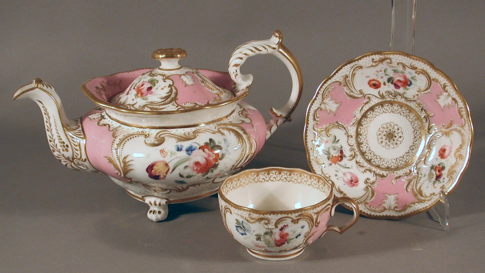 An extensive Rockingham style china tea and coffee service