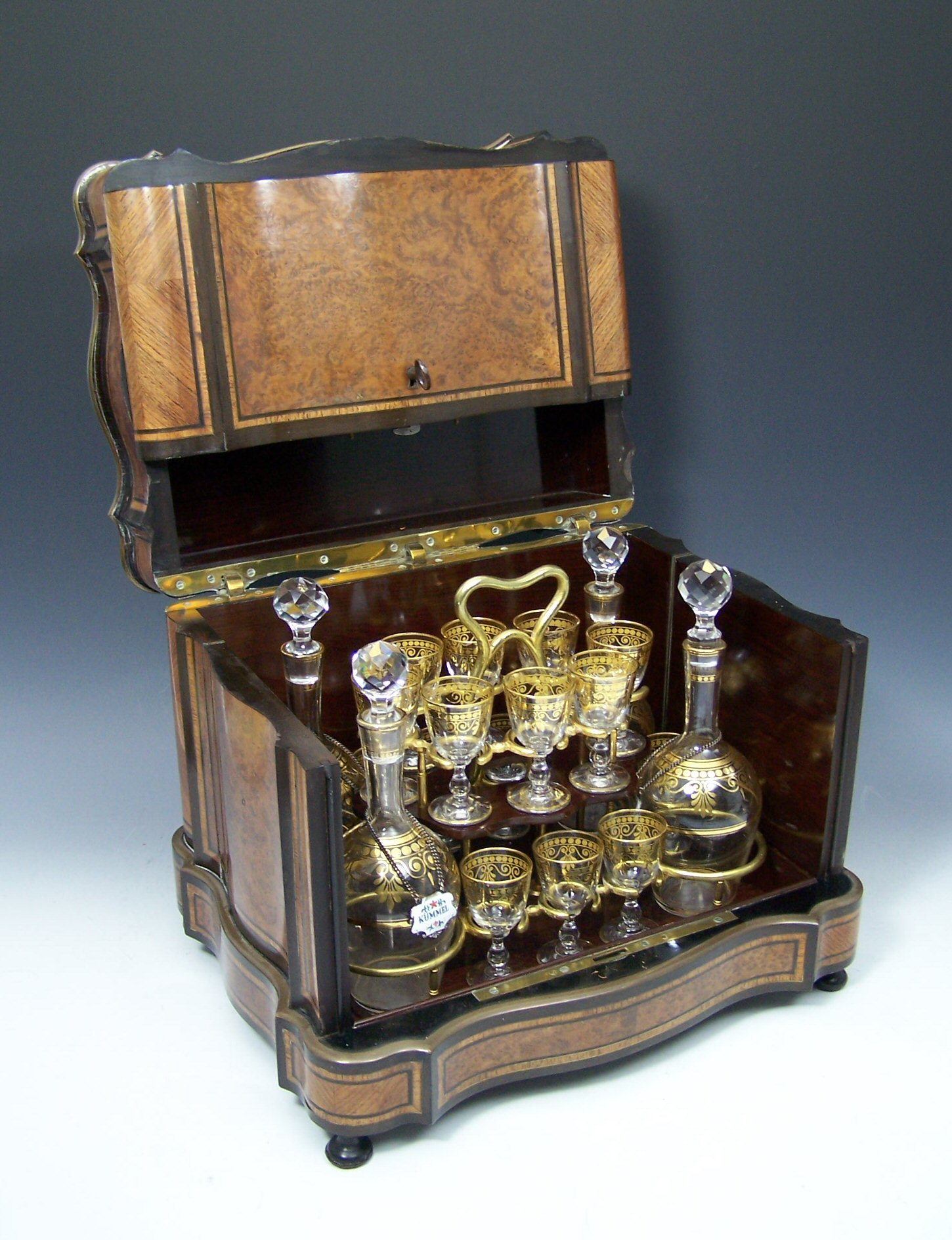 A 19th century thuyawood and kingwood banded decanter box