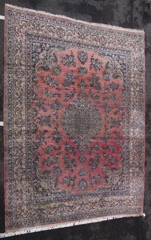 A Sarouk carpet