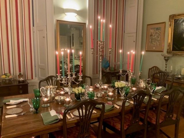 'DINNER WITH THE EXPERTS': AN EVENING OF ART & ANTIQUES FOR SIX IN EDINBURGH