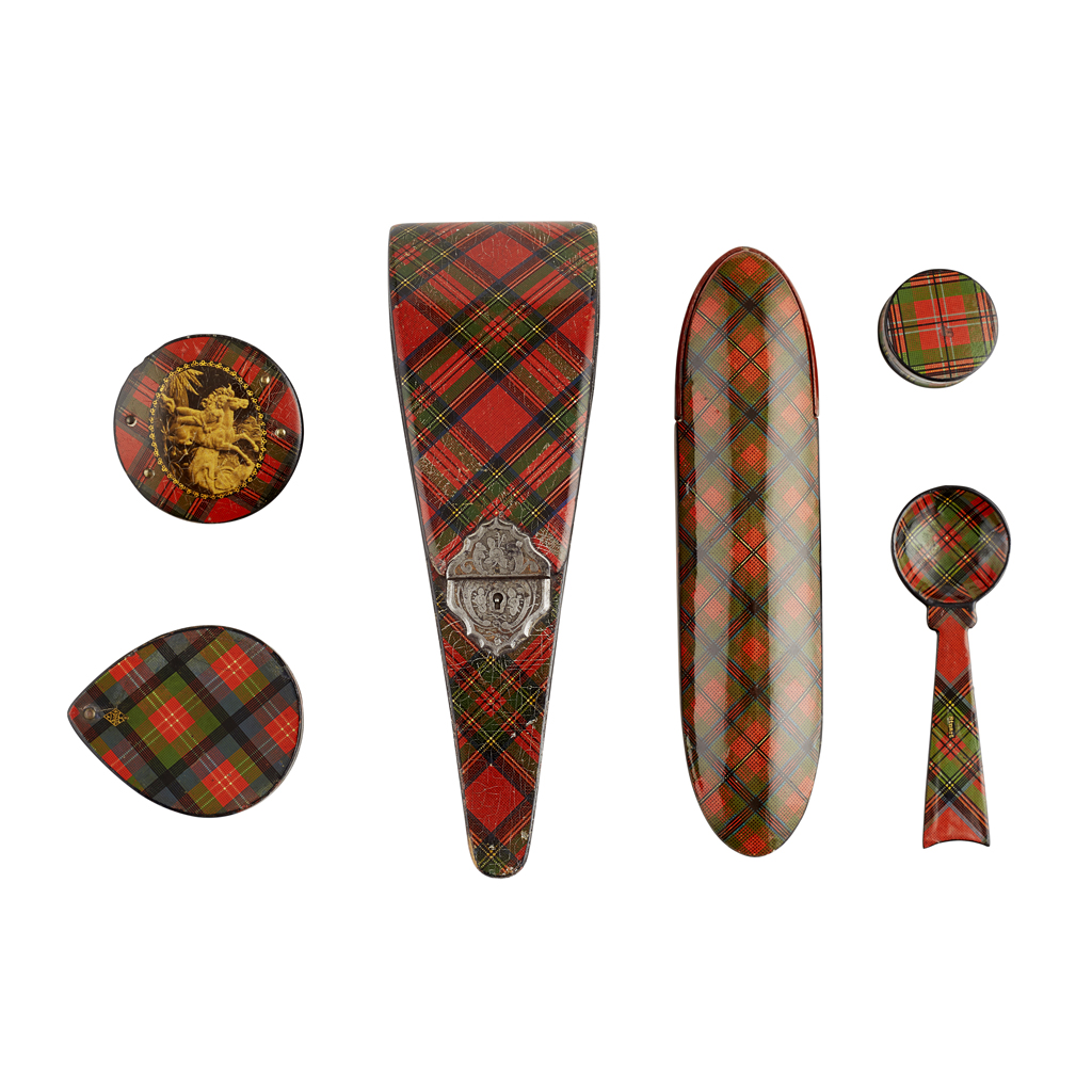 A GROUP OF MAUCHLINE 'TARTAN WARE'