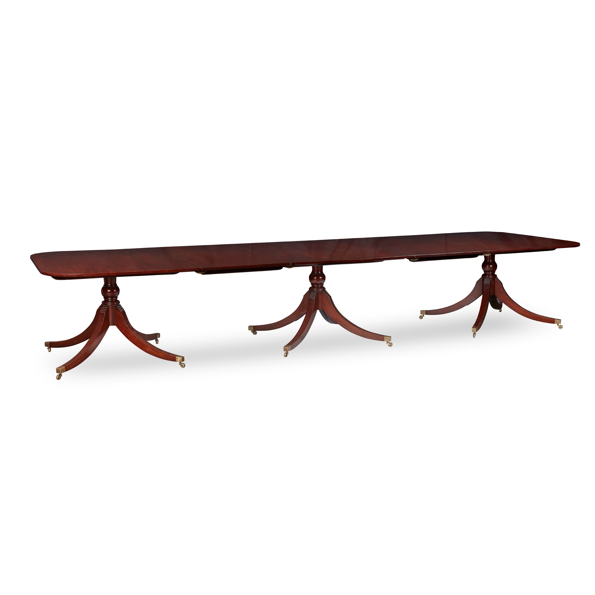 GEORGIAN STYLE MAHOGANY THREE PEDESTAL DINING TABLE