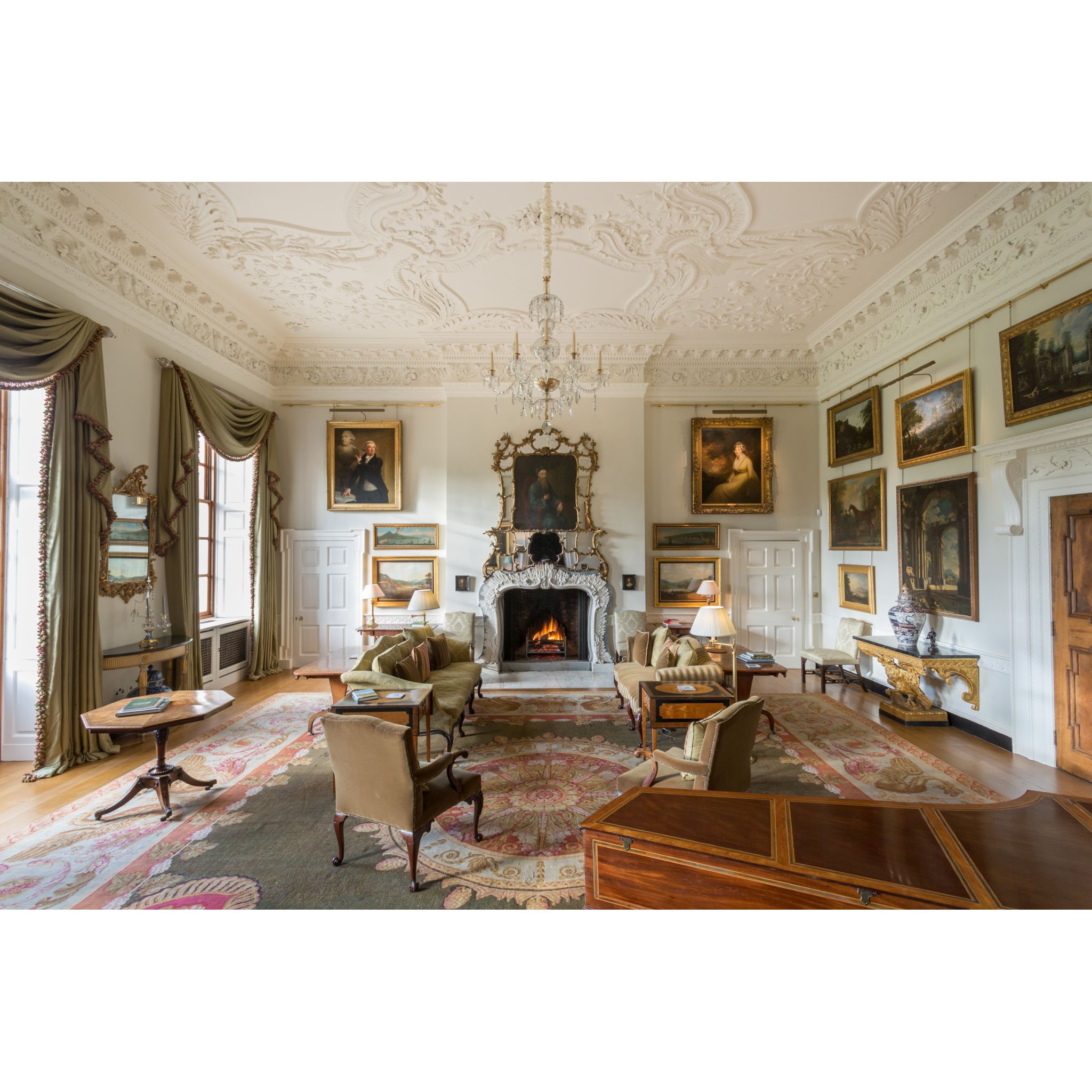 MARCHMONT HOUSE PRIVATE CURATOR'S TOUR FOR UP TO FOUR GUESTS WITH CHAMPAGNE