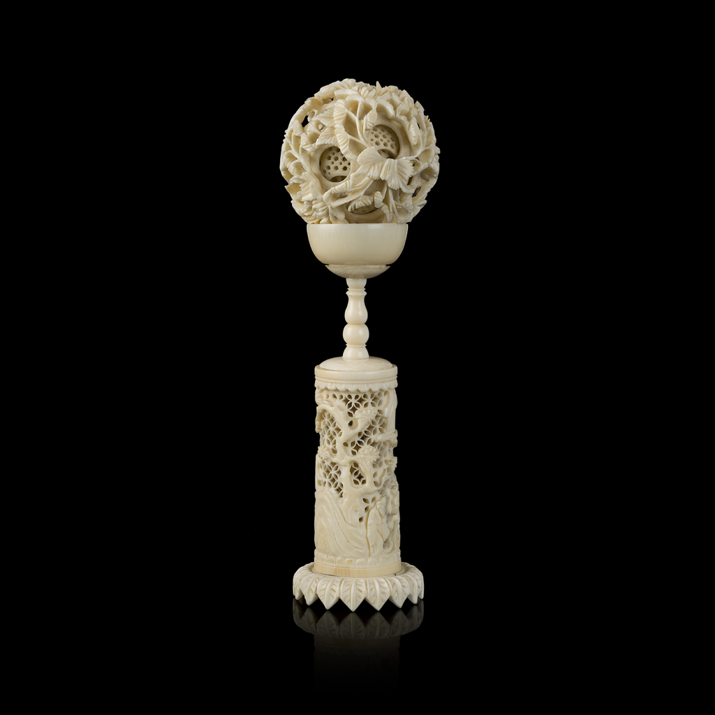 FINELY CARVED IVORY WALKING CANE